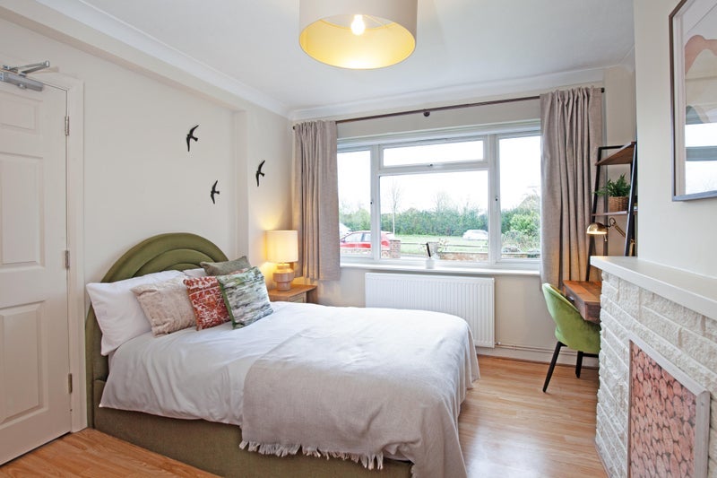 Room Chelmer Road in Chelmsford