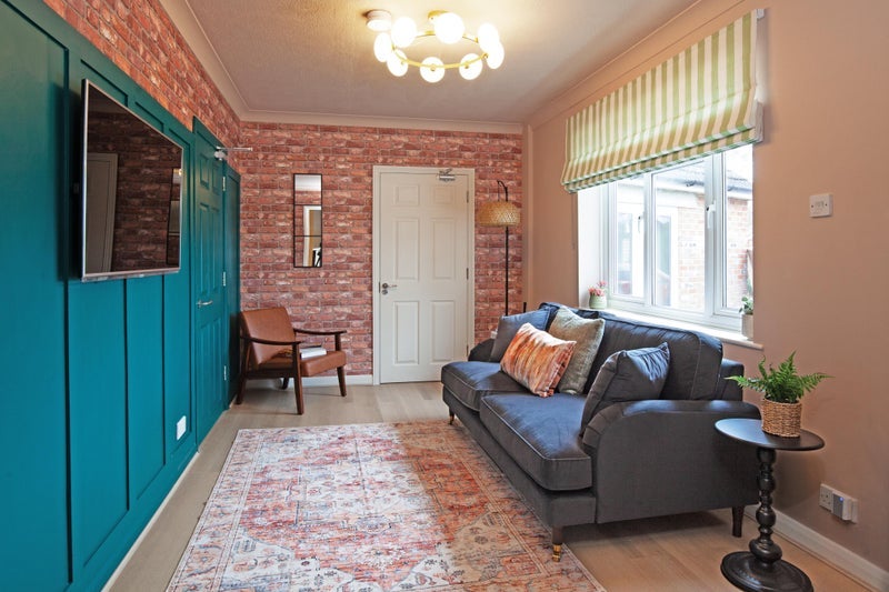 Room Chelmer Road in Chelmsford