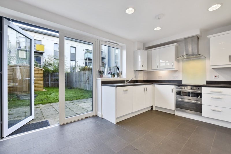 Room Patio Close in Greater London