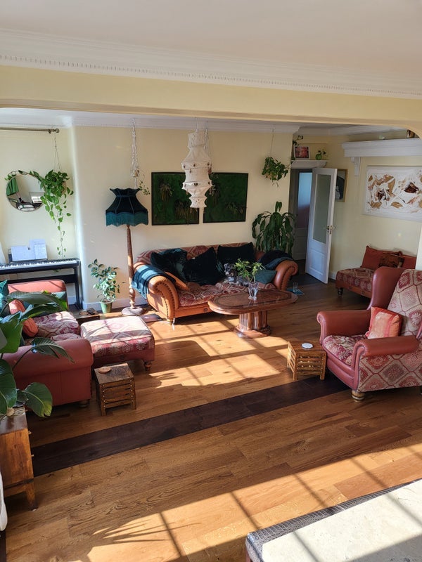 Room Primrose Hill Road in Greater London