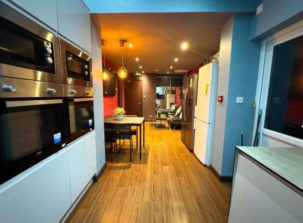 Room Albany Road in Coventry
