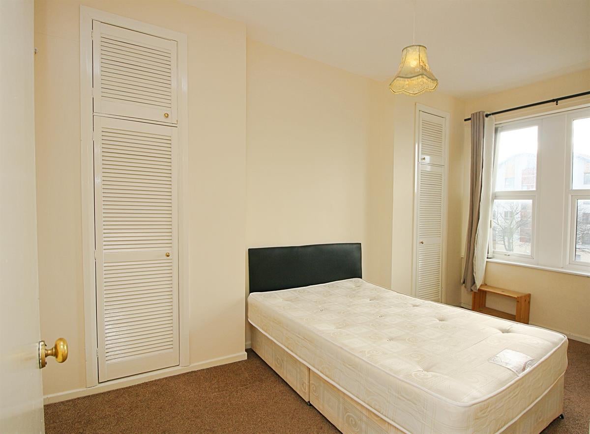 Flat St Lawrence Square in Newcastle upon Tyne