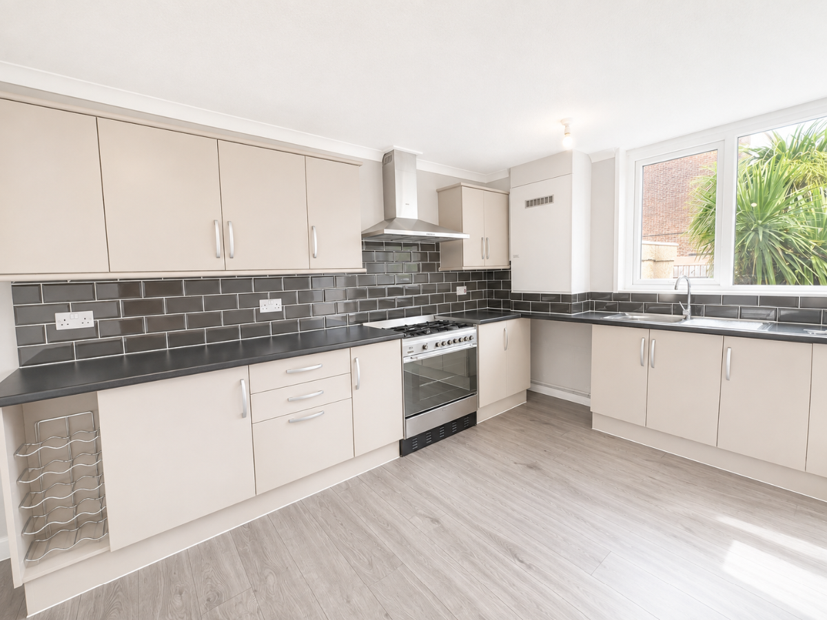 House Madron Close in Hull