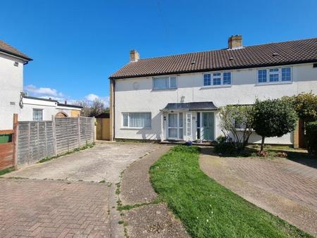 House Elsinore Avenue in Staines-Upon-Thames