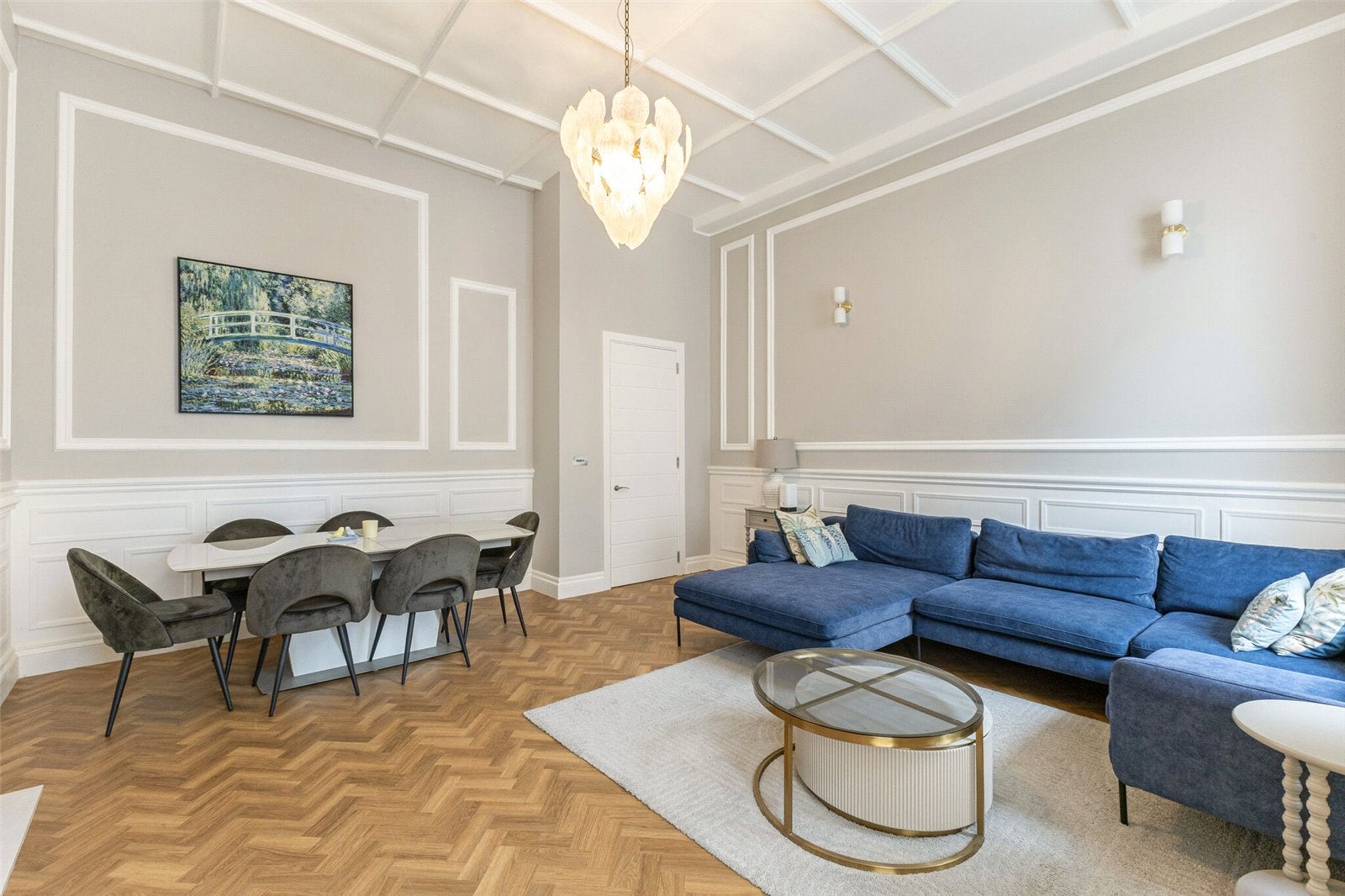 Flat Eaton Place in City of Westminster