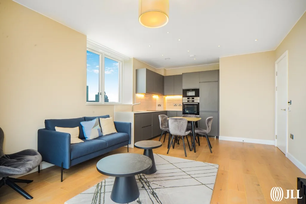 Flat Copperworks Wharf in Greater London