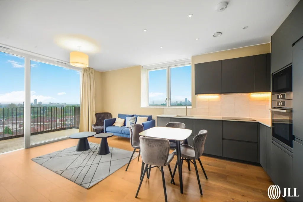 Flat Copperworks Wharf in Greater London