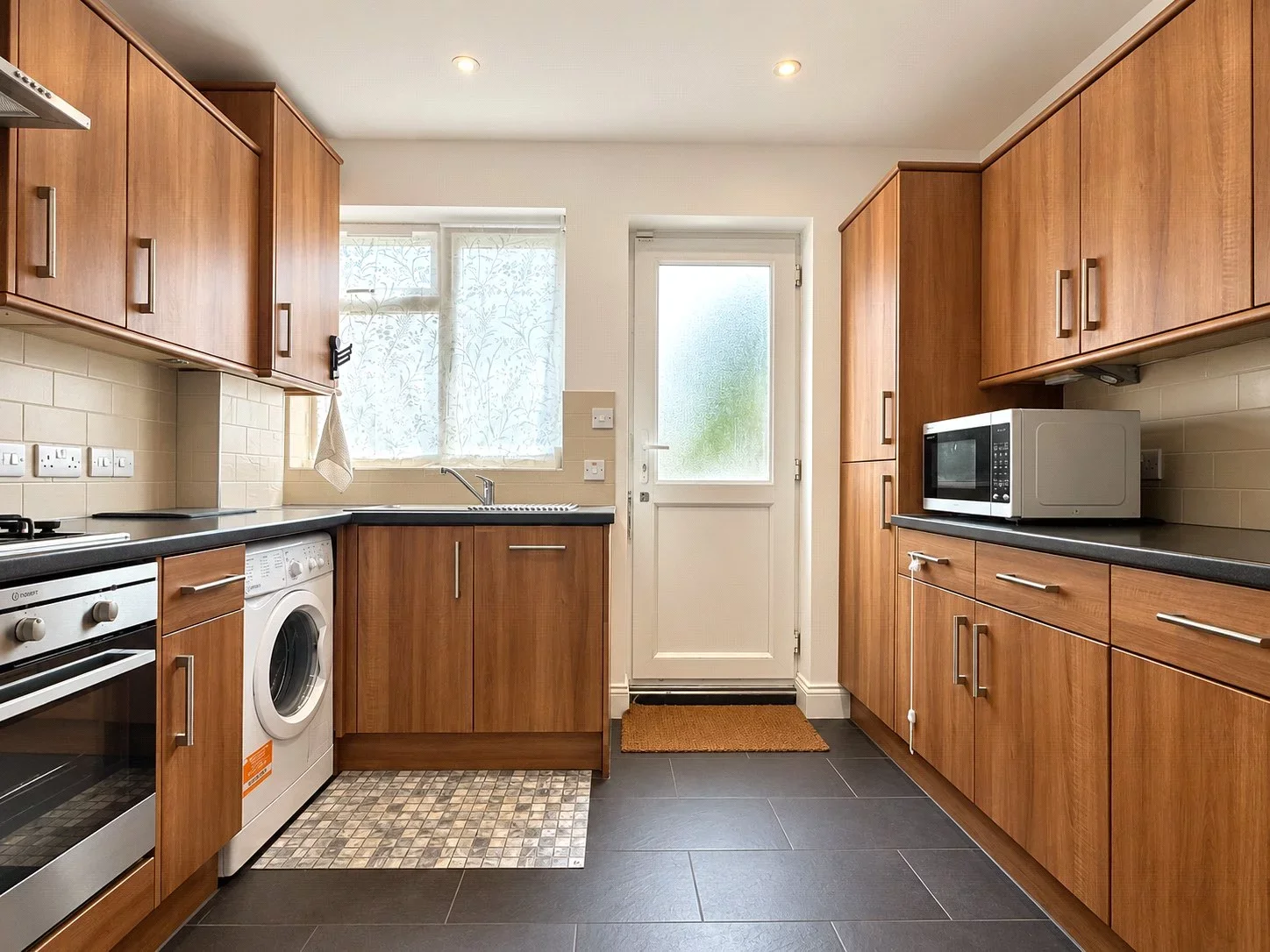 Flat St Albans Road in Greater London