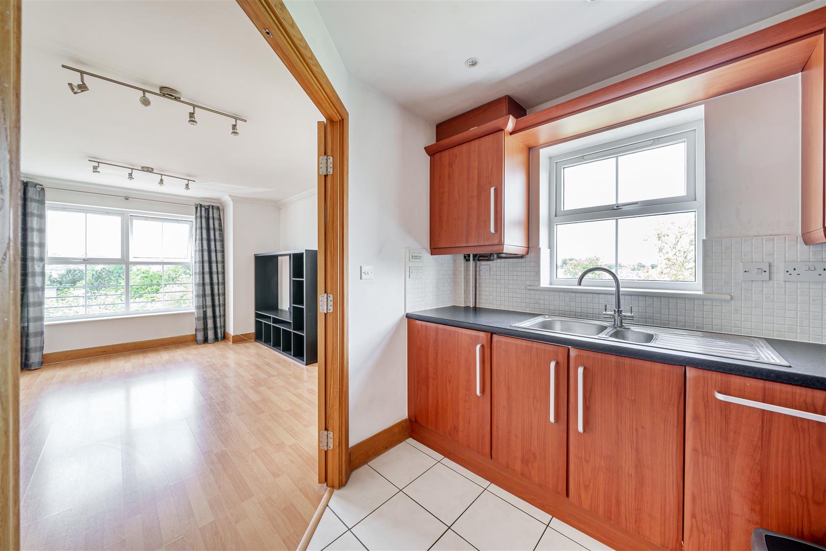 Flat Richmond Road in Greater London