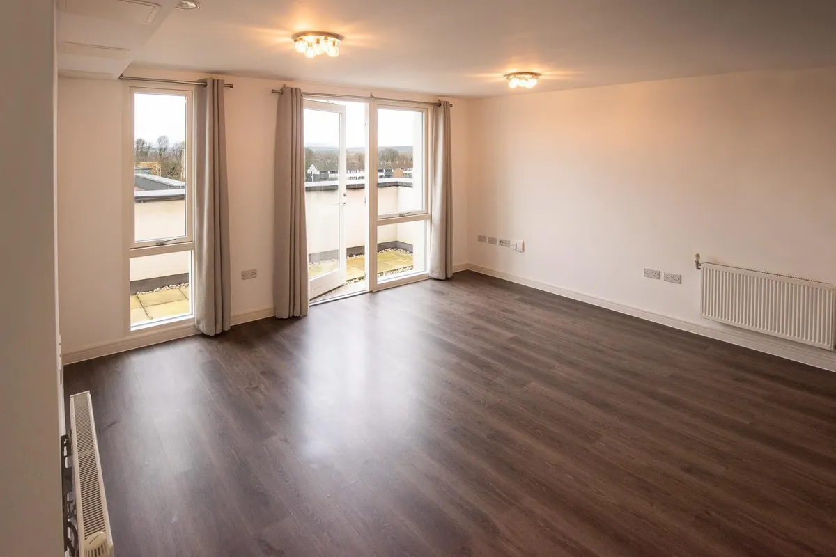 Flat Kidwells Close in Maidenhead