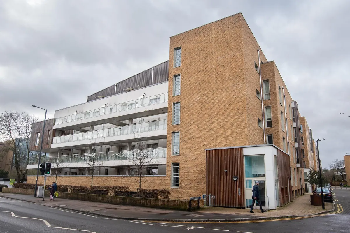 Flat Kidwells Close in Maidenhead