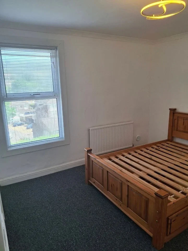 Room Victoria Road in Chatham