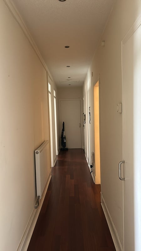 Room Ingram Street in Glasgow