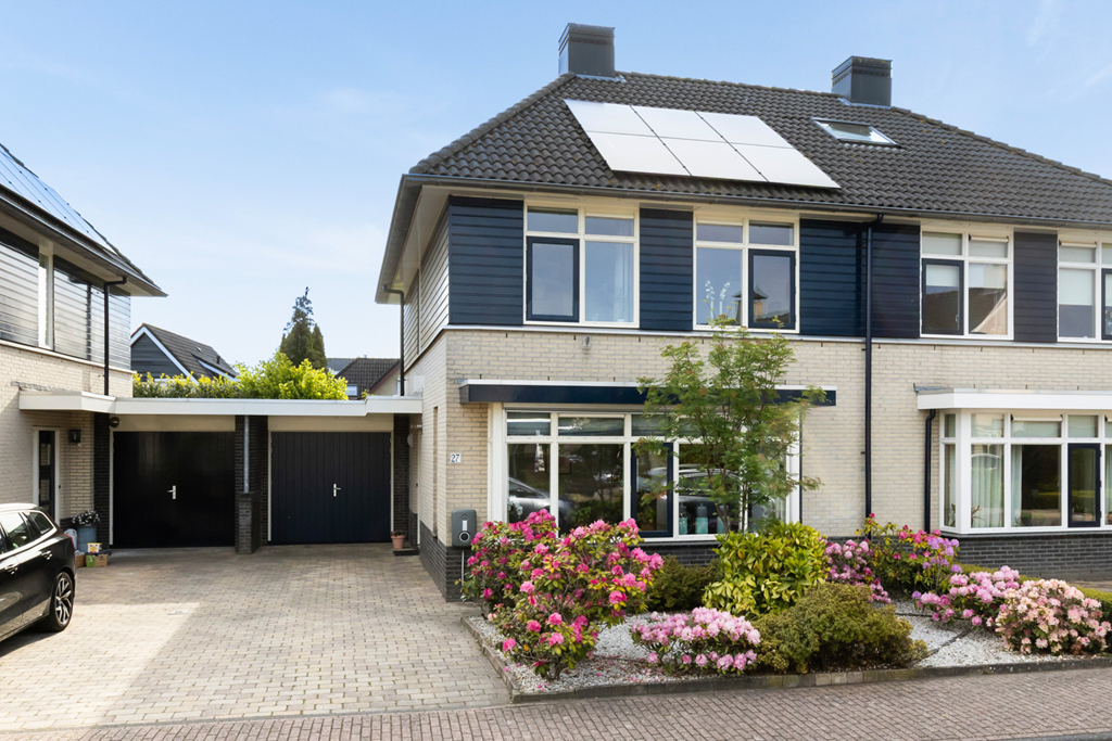 Huis Van Hamallaan 27 in Renswoude