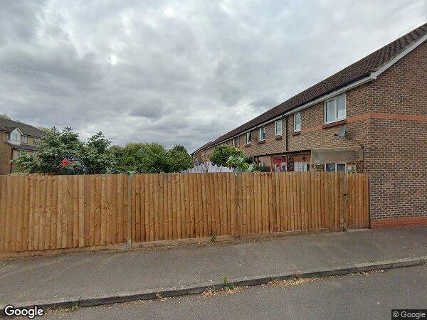 Flat Whittle Close in Greater London