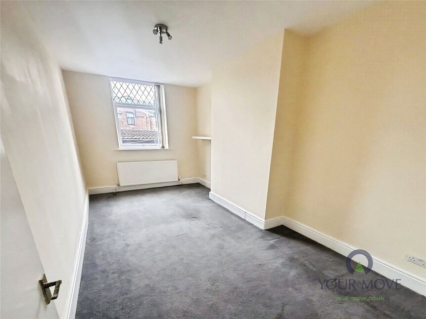 Flat Cromwell Road in Salford
