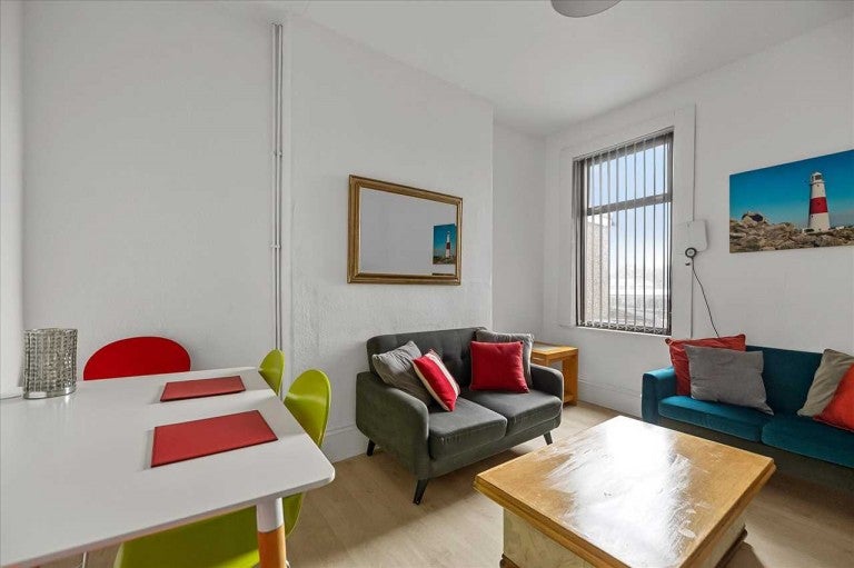 Room Glen Park Avenue in Plymouth