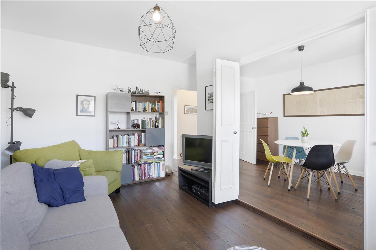 Flat Tufnell Park Road in Greater London