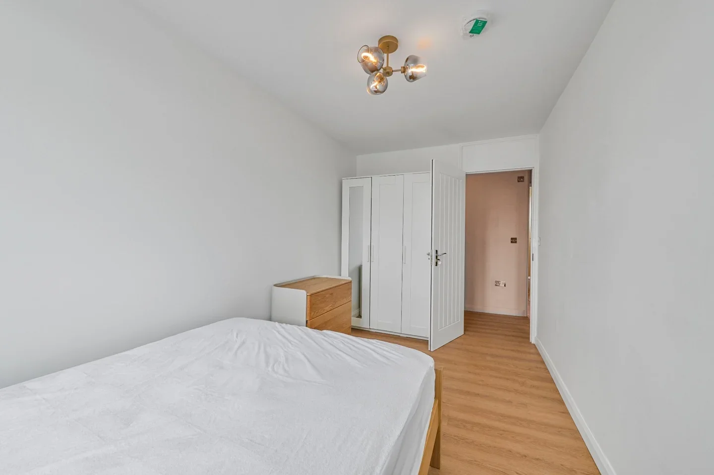Flat Halsmere Road in Greater London