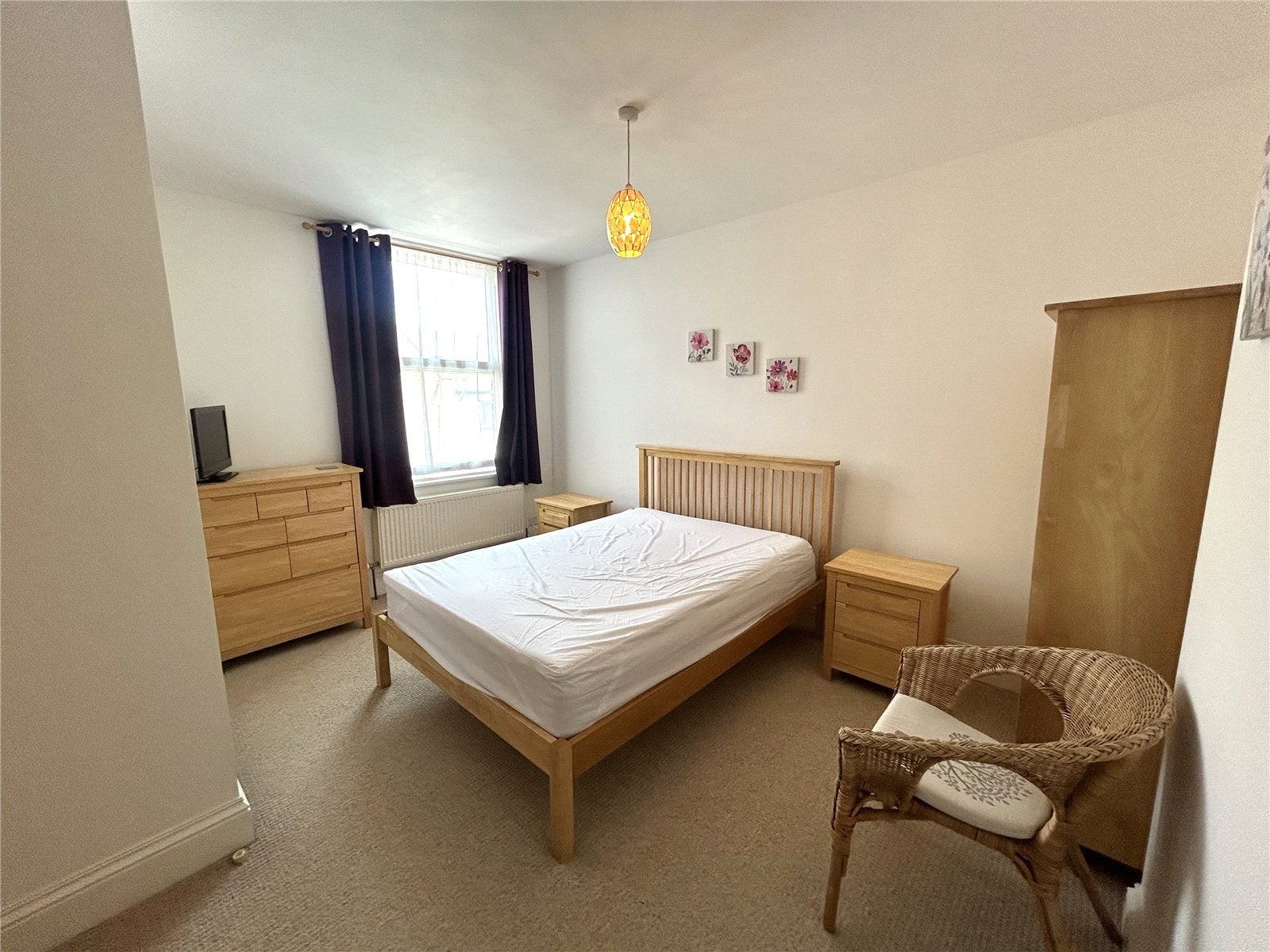Flat Ladysmith Avenue in Whitby