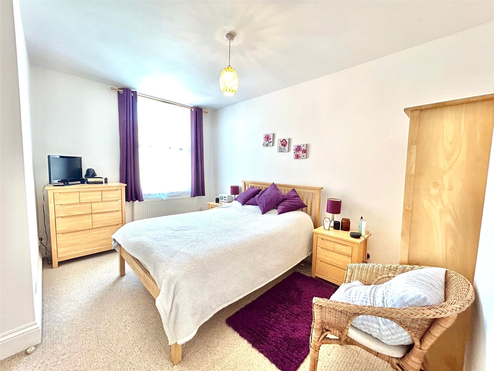 Flat Ladysmith Avenue in Whitby