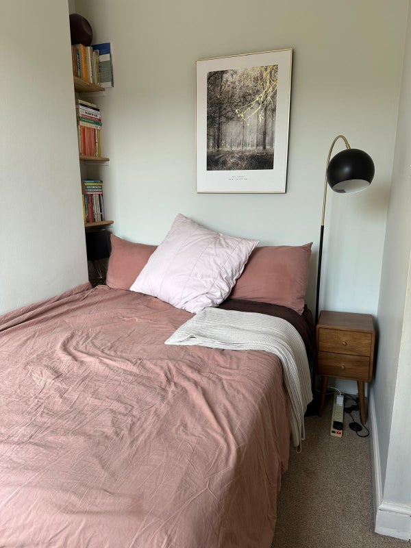 Room Tremadoc Road in Greater London