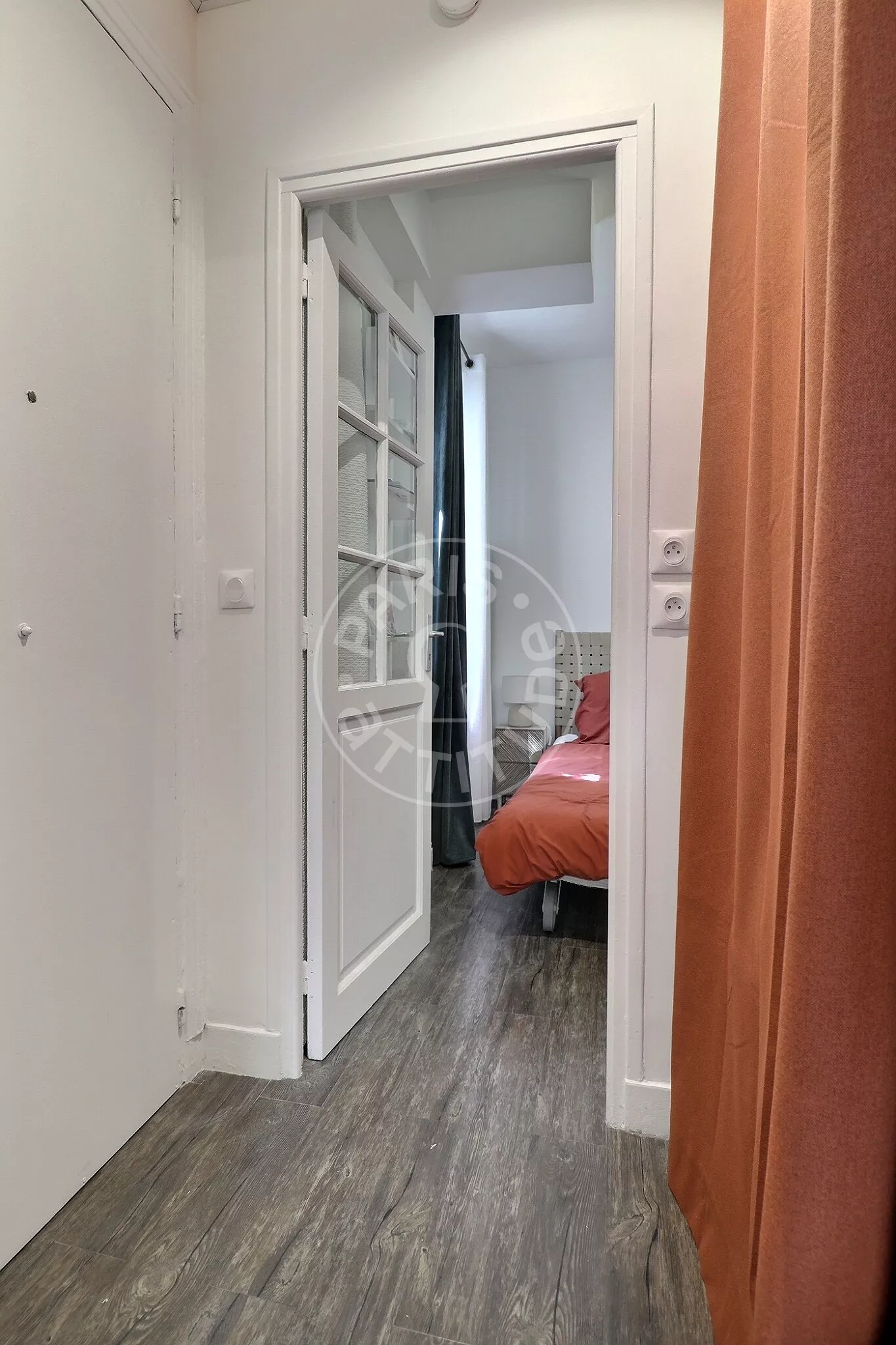 Flat Rue Damrémont in Paris