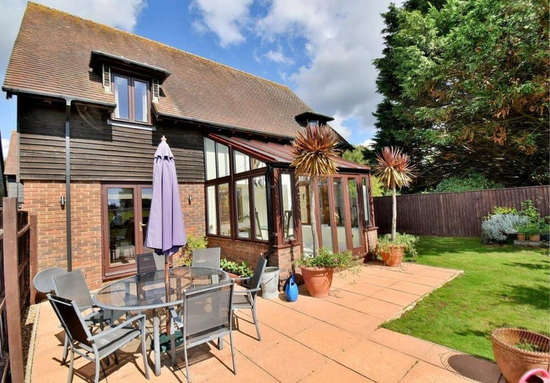 House Lake Farm Close in Ferndown