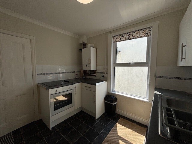 Flat Poltair Avenue in St. Austell