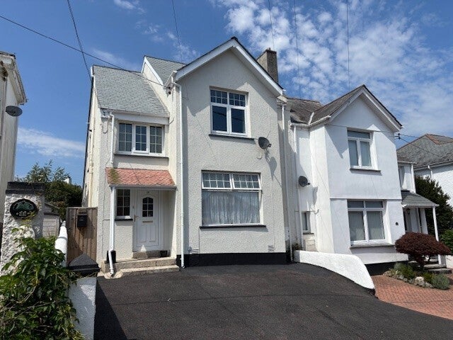 Flat Poltair Avenue in St. Austell
