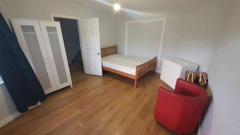 Room Broomhill Road in Bristol