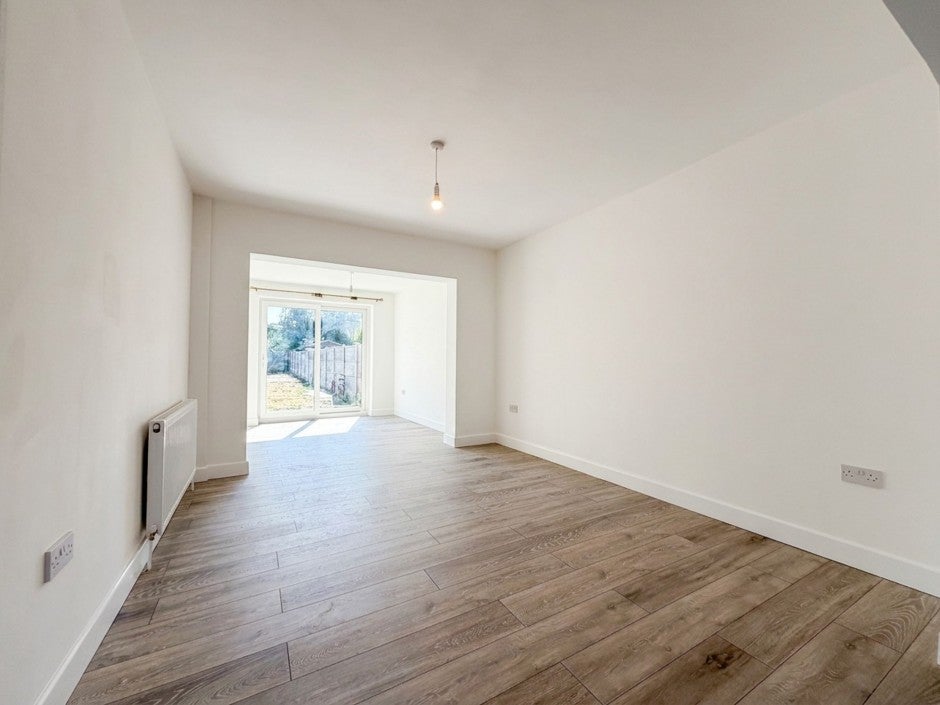 Flat Widmore Road in Greater London