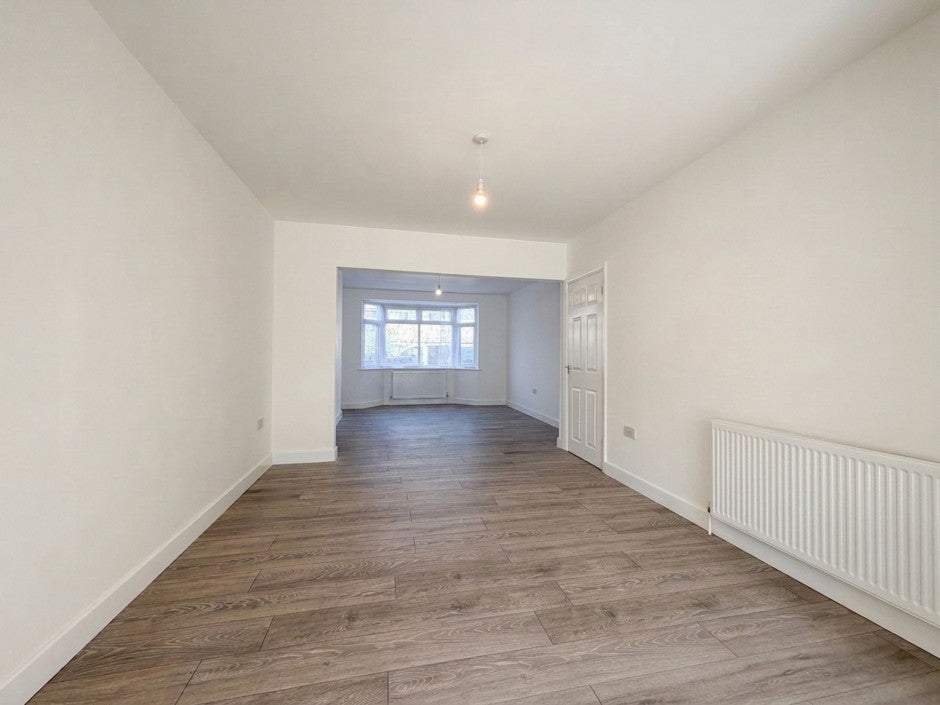 Flat Widmore Road in Greater London