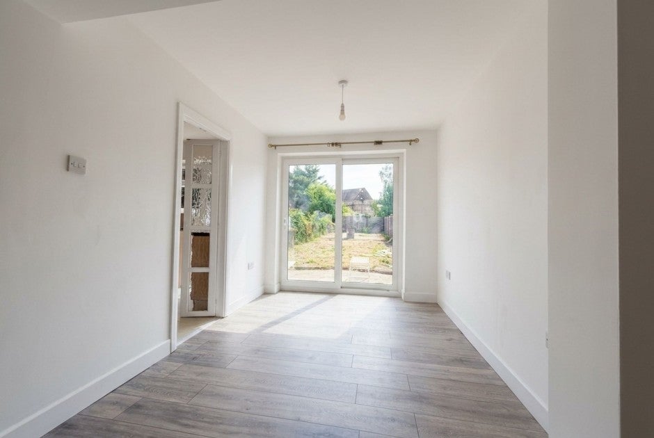Flat Widmore Road in Greater London