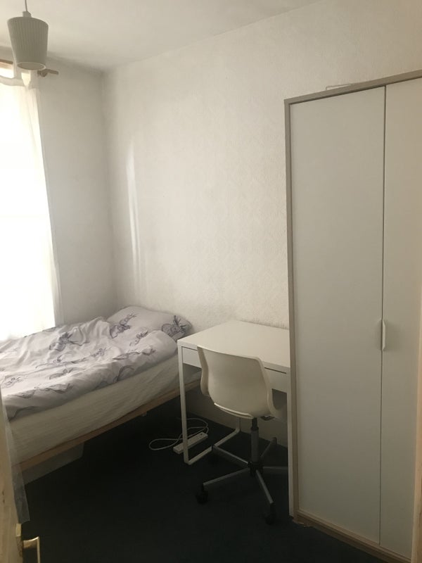 Room Duke's Road in Greater London