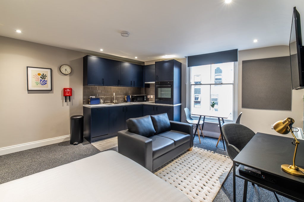 Room Derby Road in Nottingham