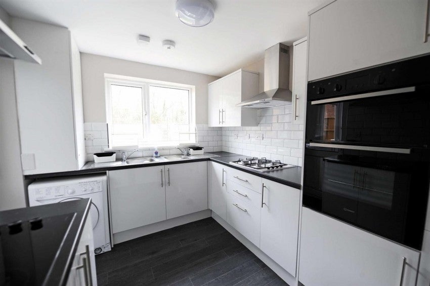 Room Windermere Drive in Wellingborough