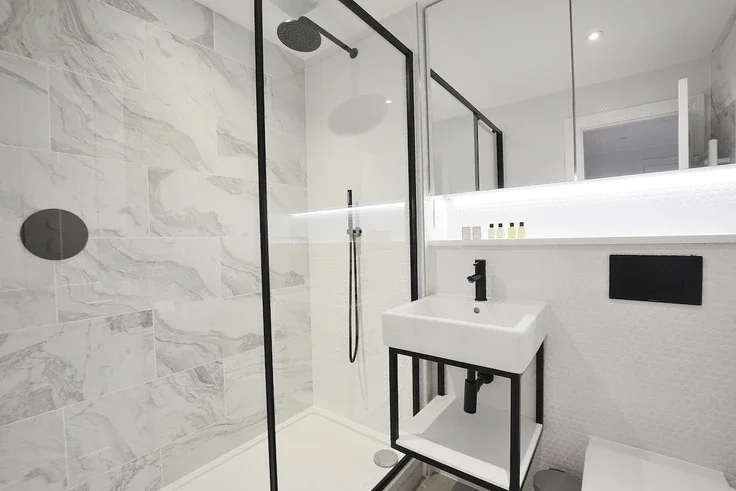 Flat Queensberry Place in Greater London