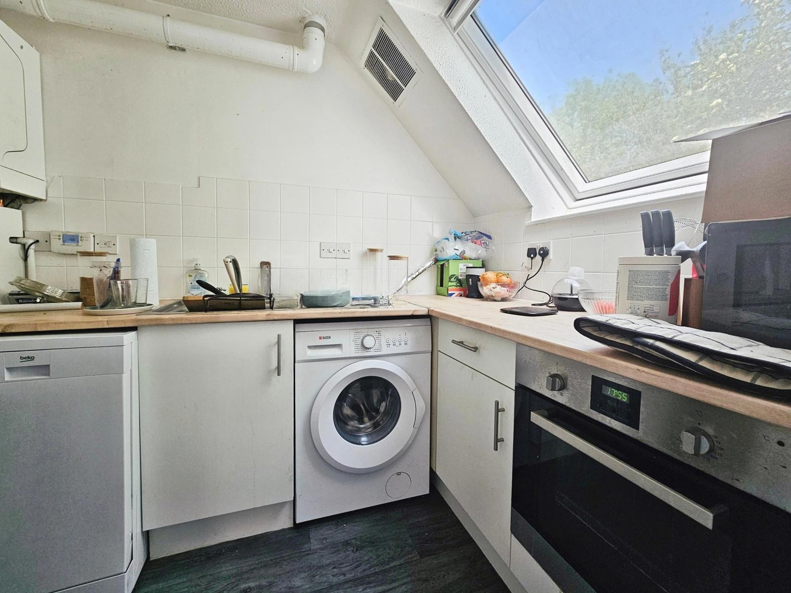 Flat The Oaks in Borough of Spelthorne