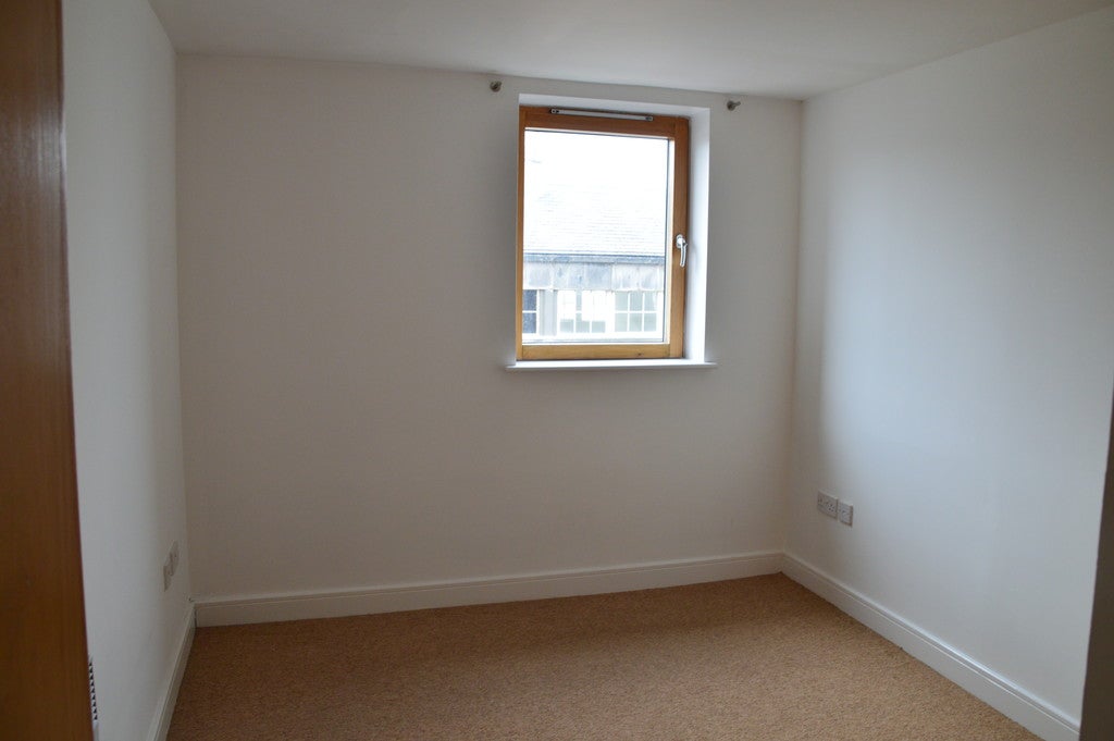 Flat Knightstone Causeway in Weston-Super-Mare