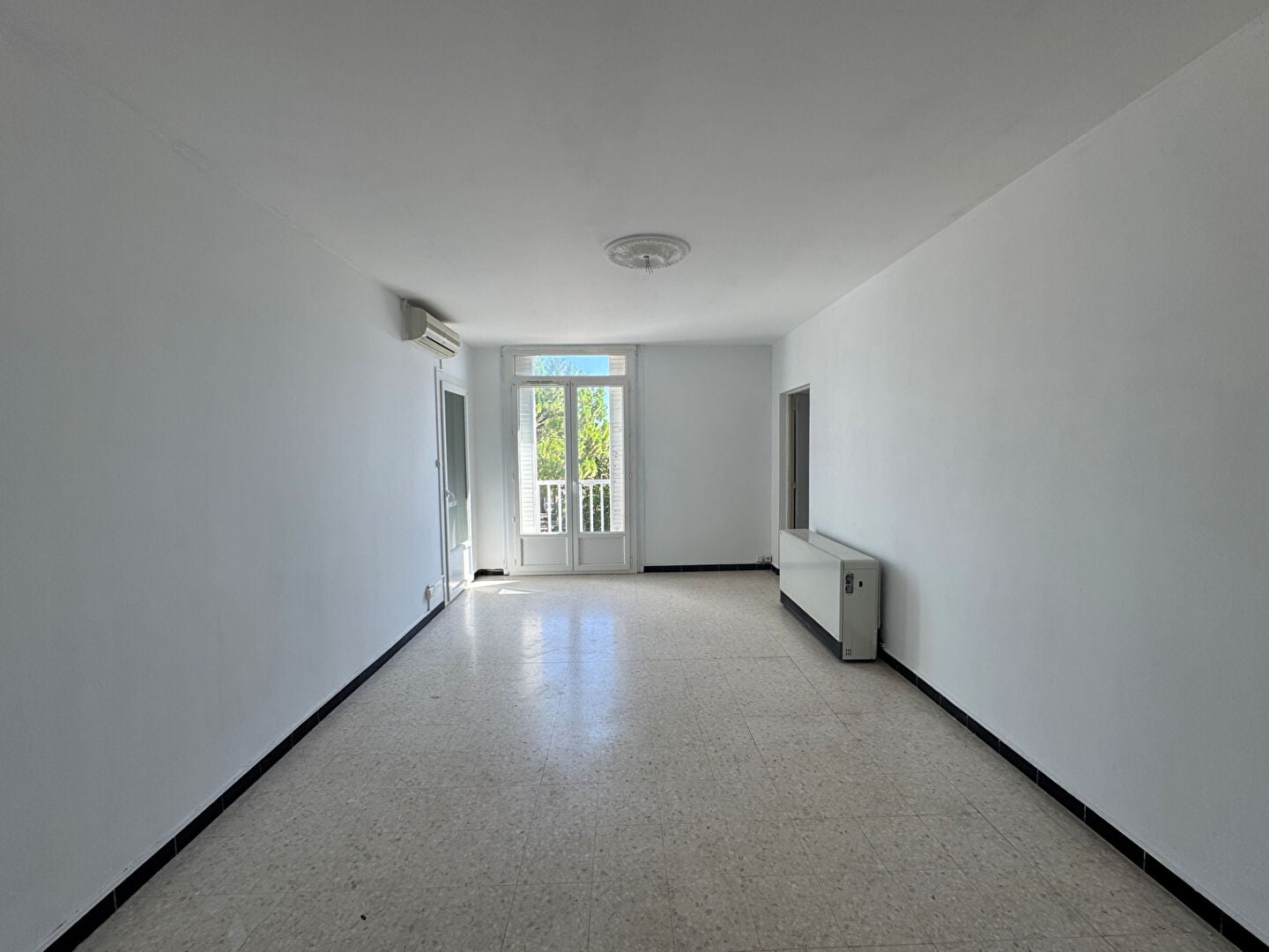 Appartement Allée Serge Loiseau à Nîmes