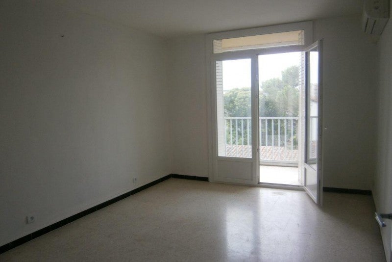 Appartement Allée Serge Loiseau à Nîmes