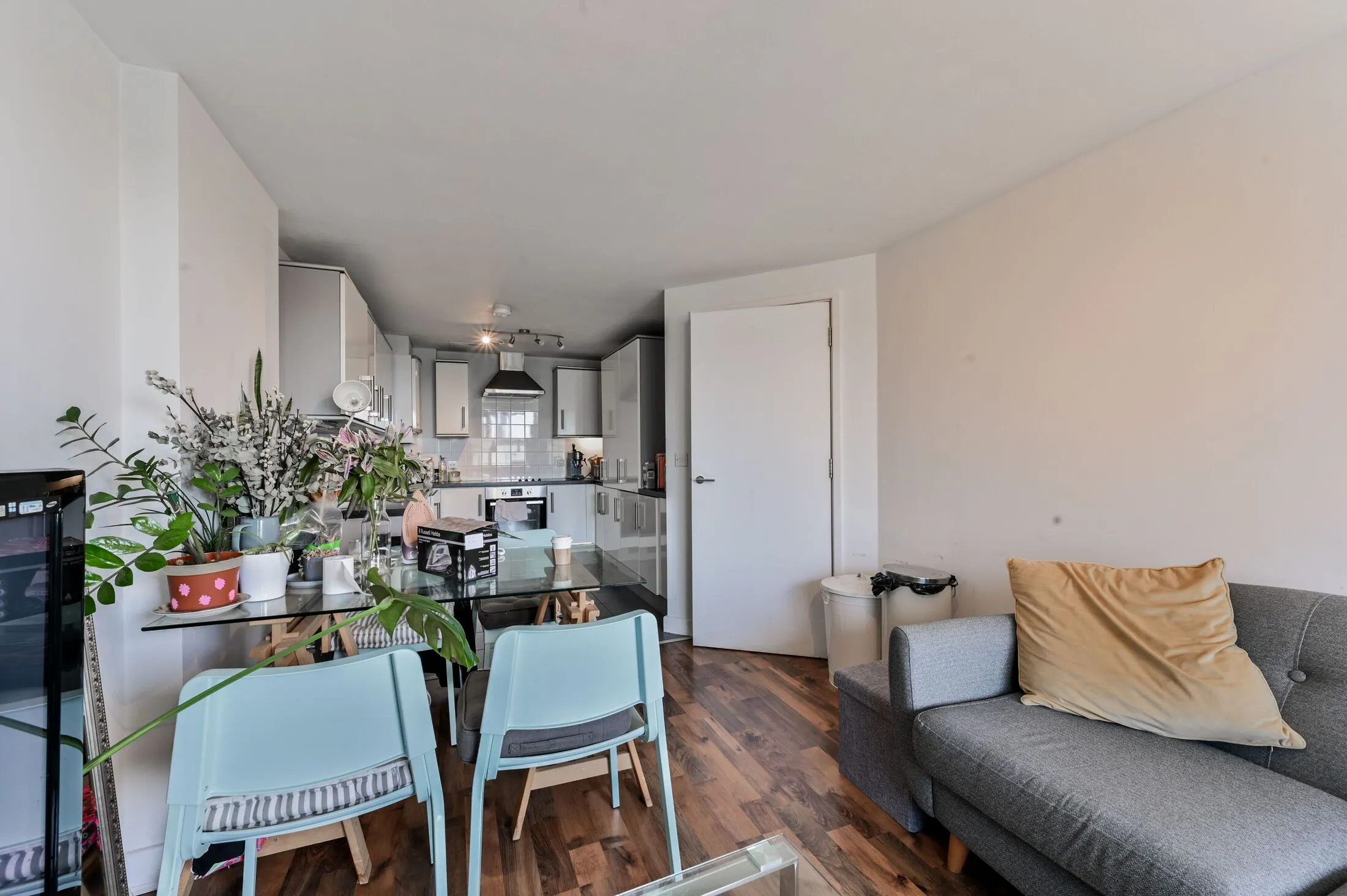 Flat Downham Road in Greater London