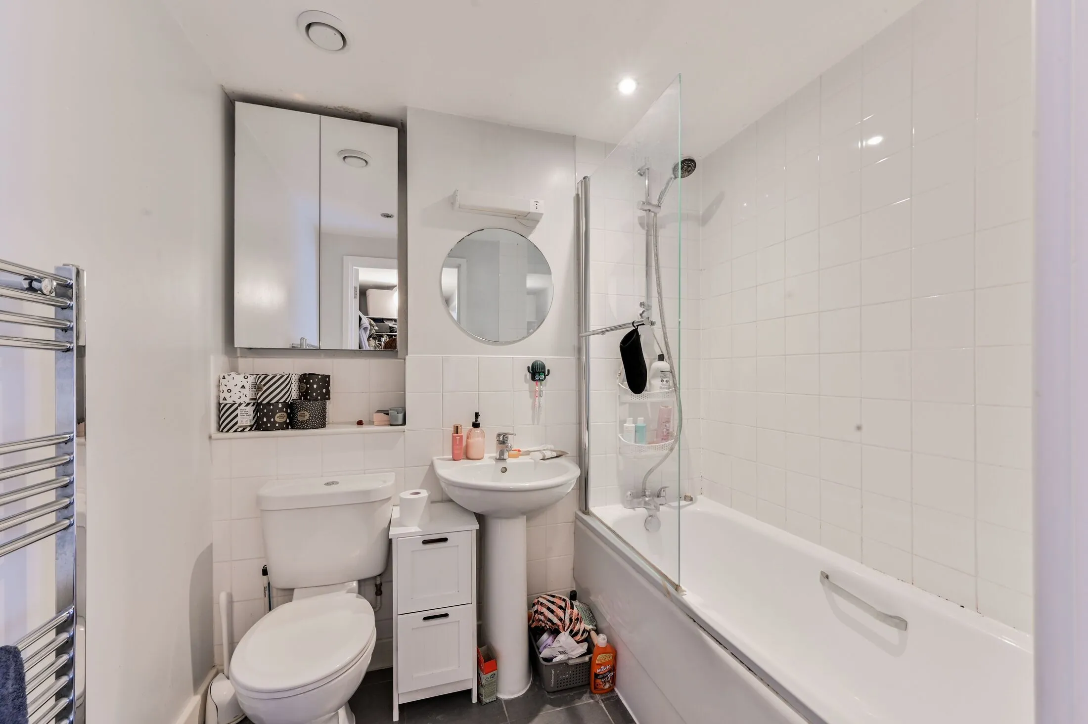 Flat Downham Road in Greater London