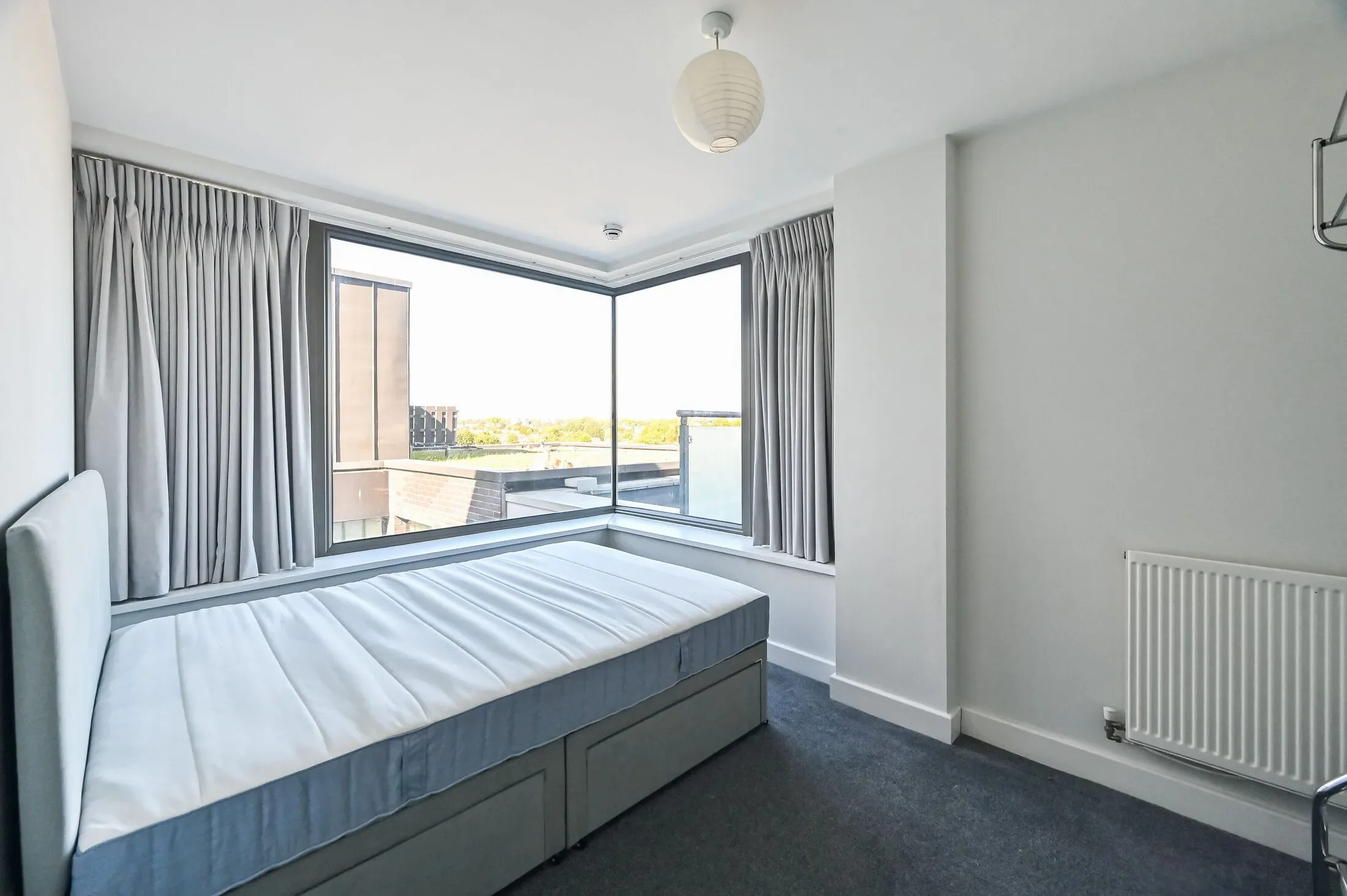 Flat Downham Road in Greater London