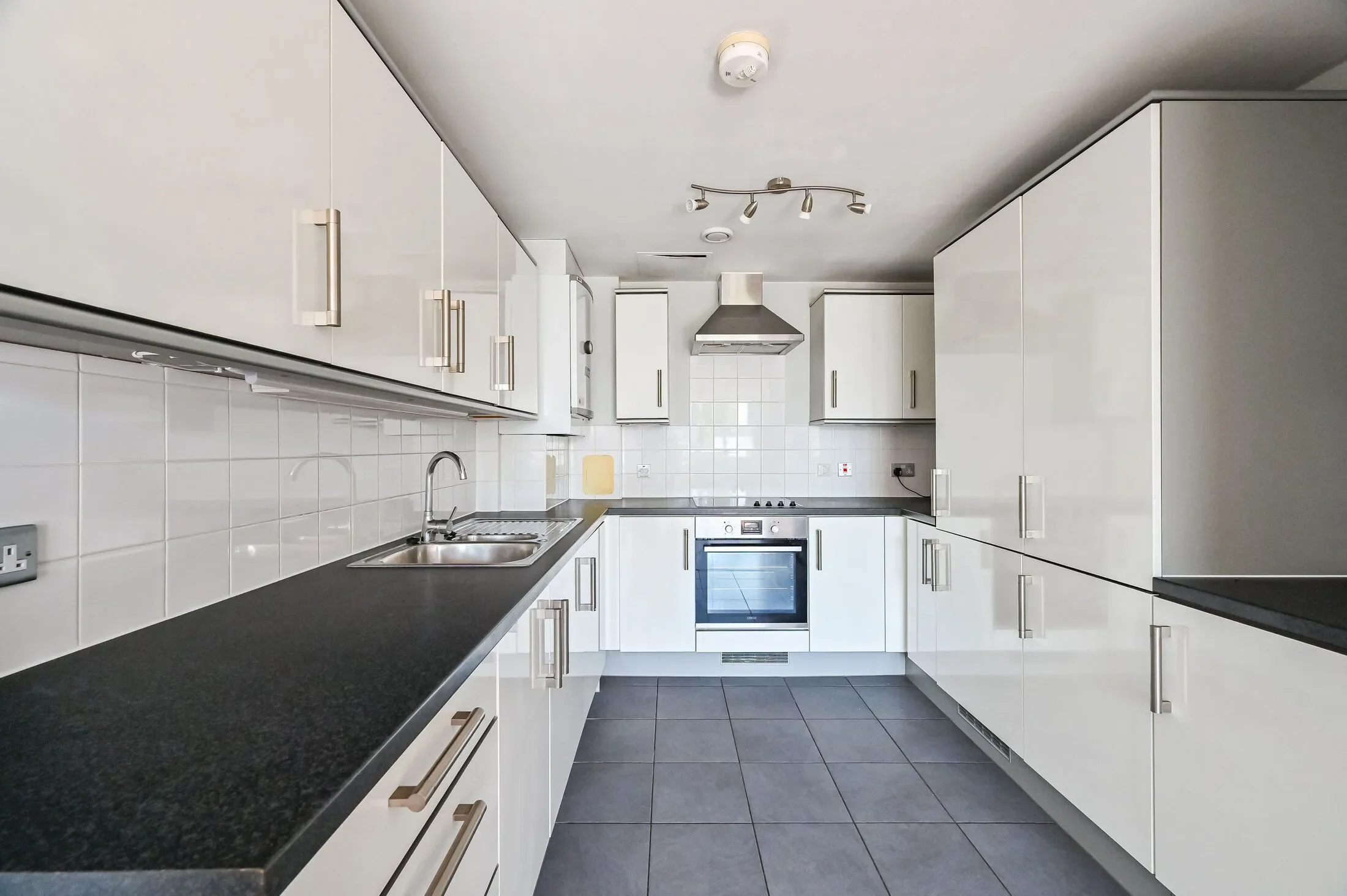 Flat Downham Road in Greater London