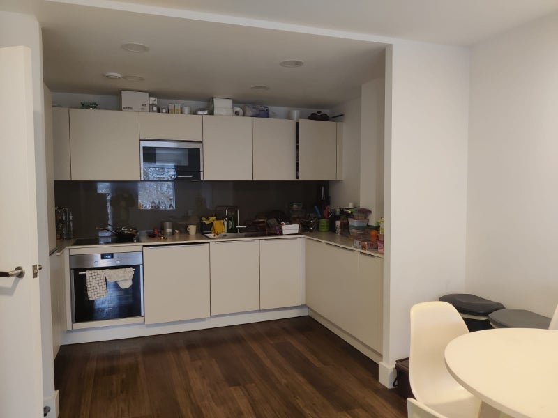 Room Market Road in Greater London