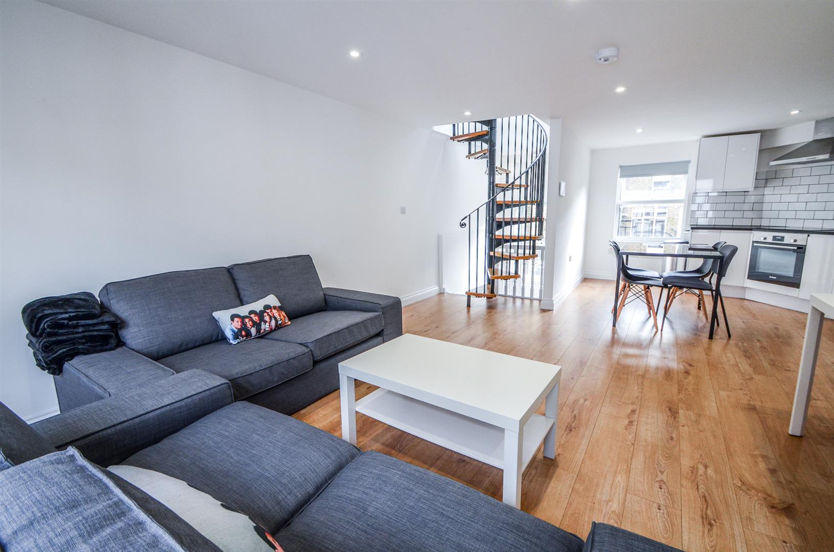 Room Berwick Street in City of Westminster