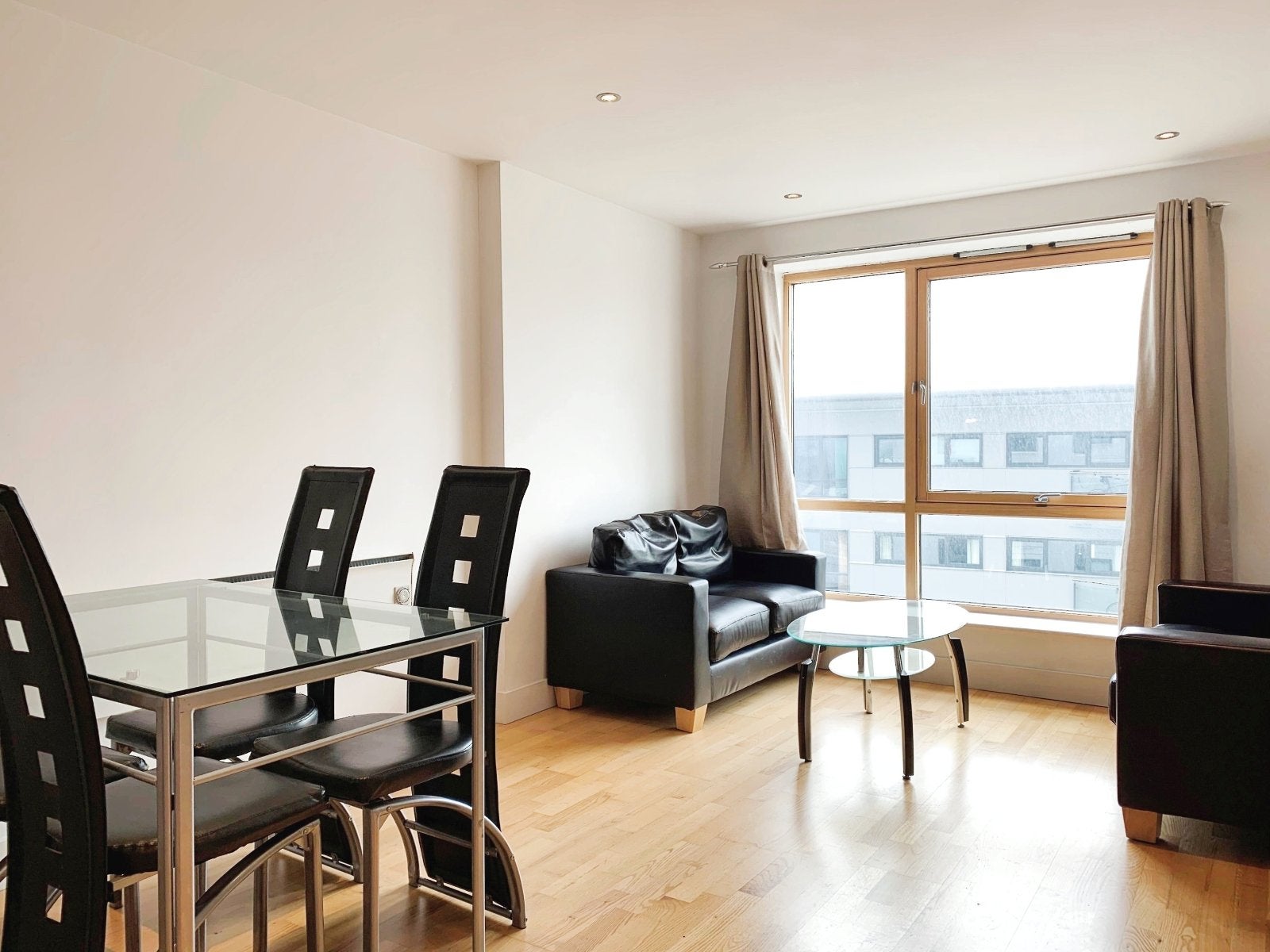 Flat Armouries Drive in Leeds
