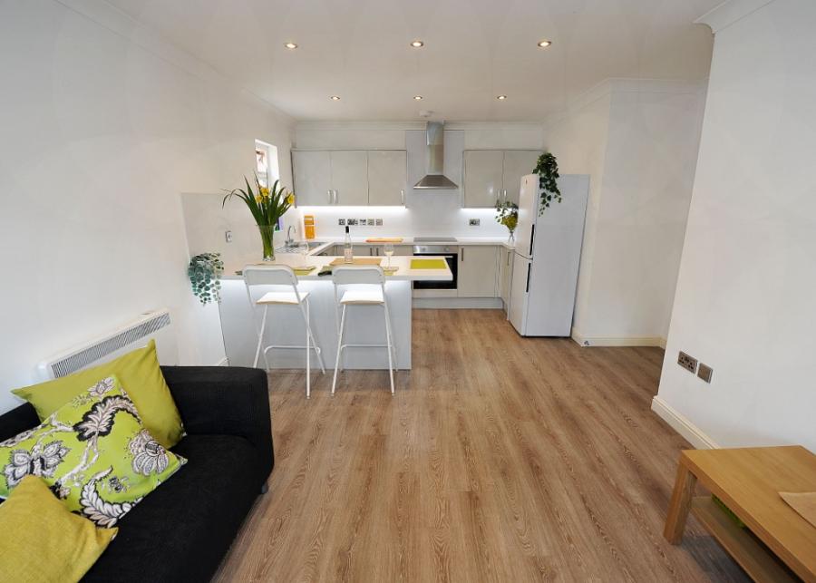 Flat Hadfield Close in Manchester